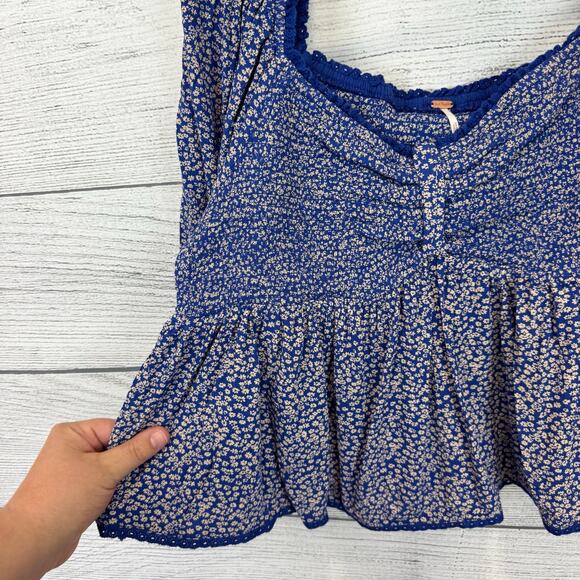 Free People Women's Blue Brittnee Print Smocked Back Peplum Top Size XL - Picture 5 of 8